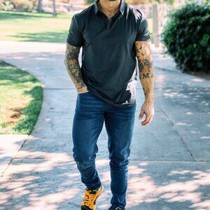 Men’s Straight Athletic Fit Jeans